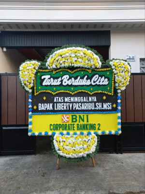 Papan Bunga Duka di Timbang Langkat