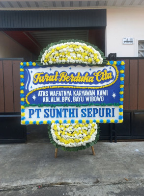 Papan Bunga Duka di Timbang Langkat