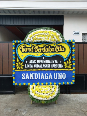 Papan Bunga Duka di Timbang Langkat